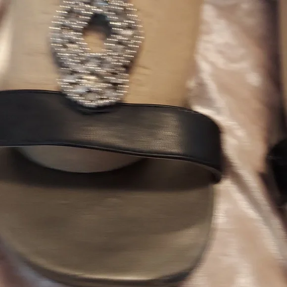 Women's shoes - Picture 3 of 6